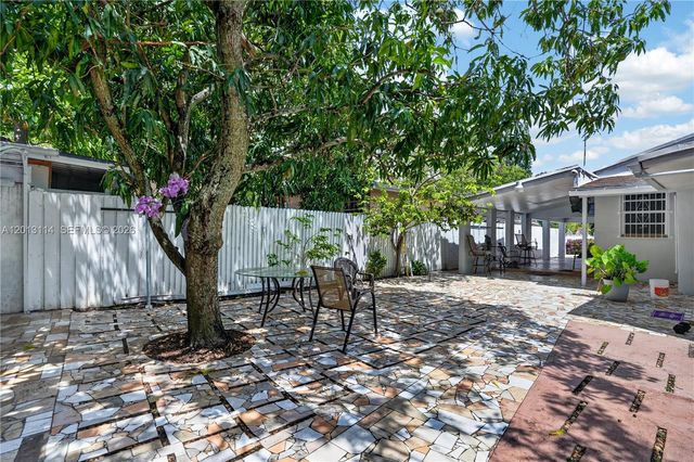 2450 NW 32nd St, Miami, FL 33142