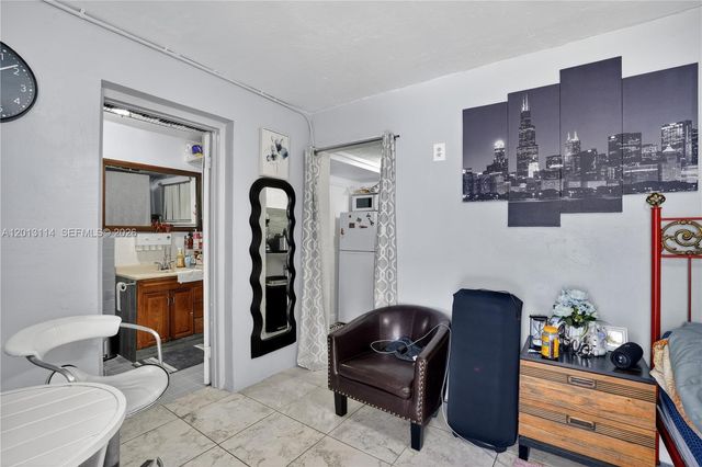 2450 NW 32nd St, Miami, FL 33142