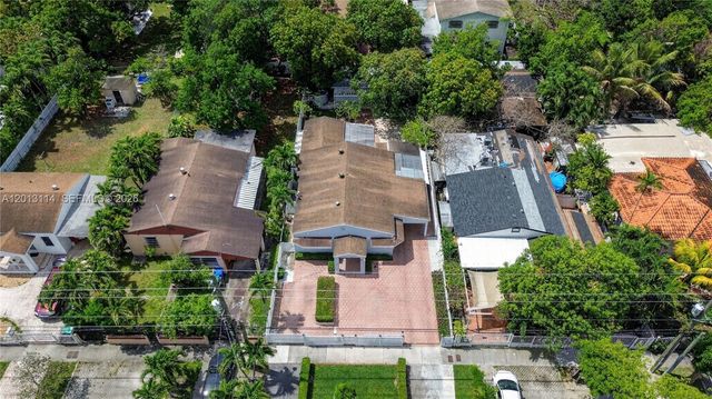 2450 NW 32nd St, Miami, FL 33142