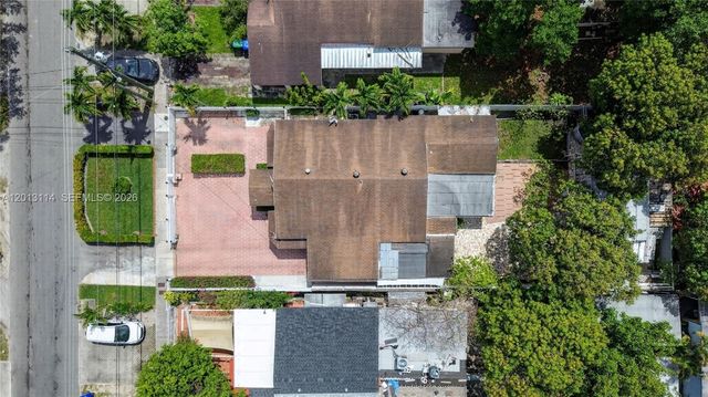 2450 NW 32nd St, Miami, FL 33142
