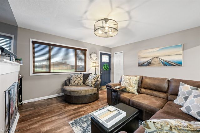 487 Bridle Lane, Berea, OH 44017