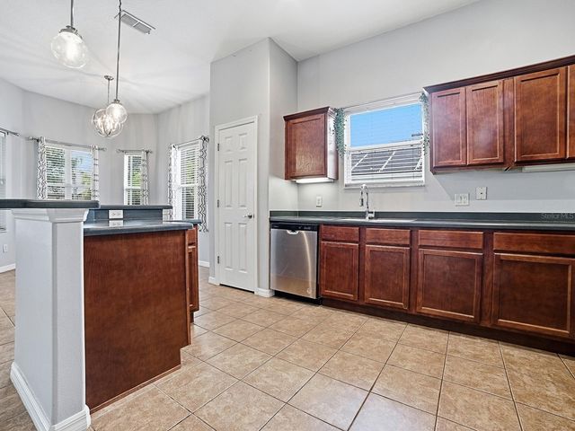 25509 LAUREL VALLEY ROAD, Leesburg, FL 34748