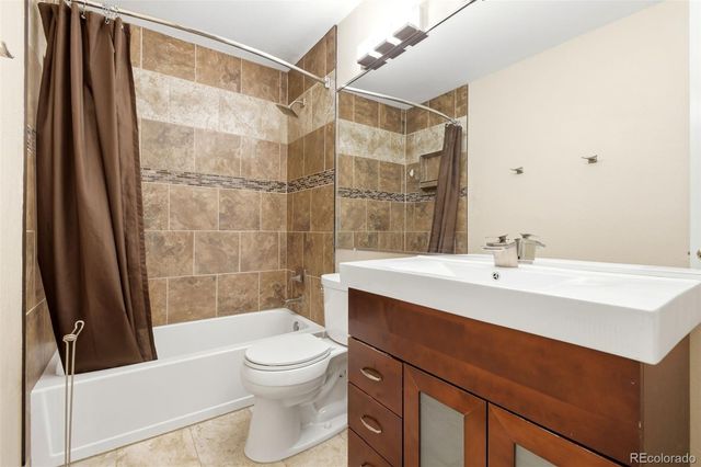 3237 S Espana Circle, Aurora, CO 80013