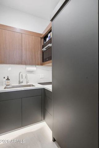 10040 E HAPPY VALLEY Road 2002, Scottsdale, AZ 85255
