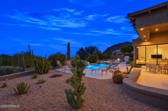 10040 E HAPPY VALLEY Road 2002, Scottsdale, AZ 85255