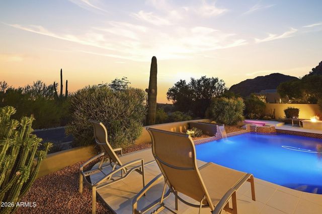 10040 E HAPPY VALLEY Road 2002, Scottsdale, AZ 85255