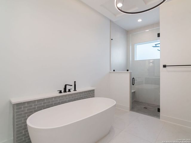 35 Dominion Heights, San Antonio, TX 78257