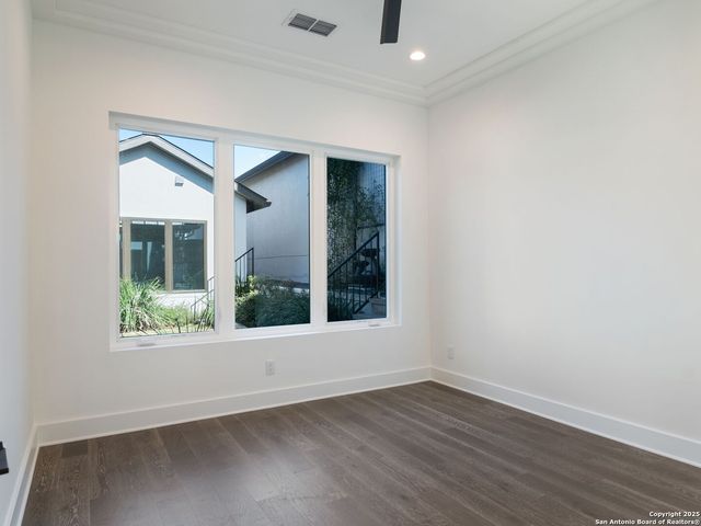 35 Dominion Heights, San Antonio, TX 78257