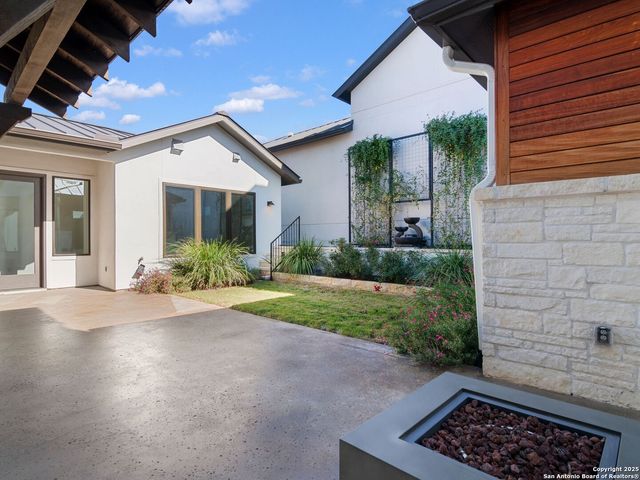 35 Dominion Heights, San Antonio, TX 78257