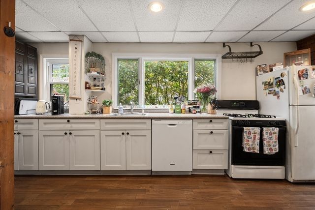 38 Hobson St, Boston, MA 02135