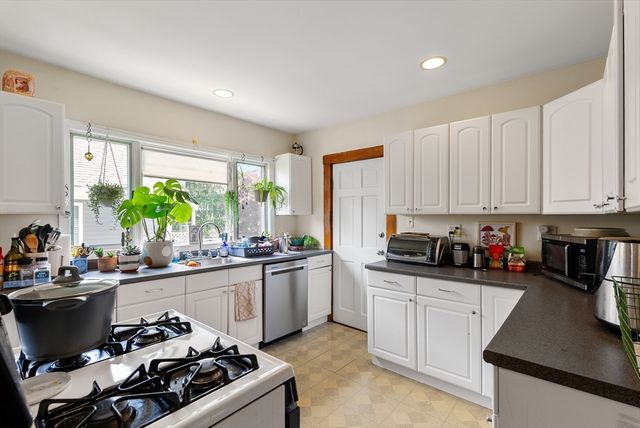 38 Hobson St, Boston, MA 02135
