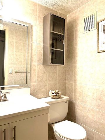 2057 Cambridge C 2057, Deerfield Beach, FL 33442