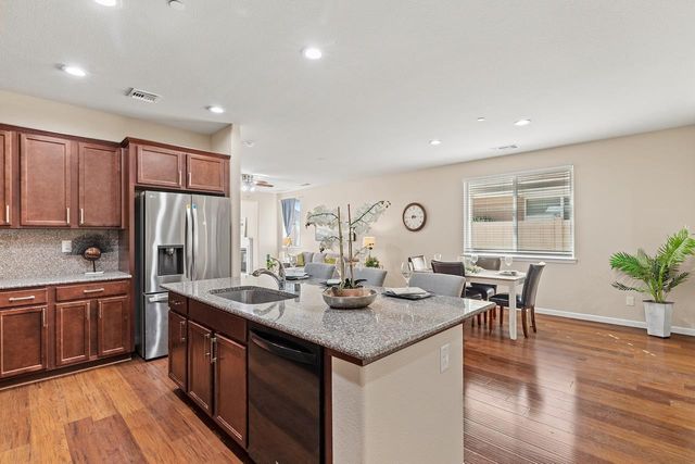 1644 Remington Oaks St, Manteca, CA 95336