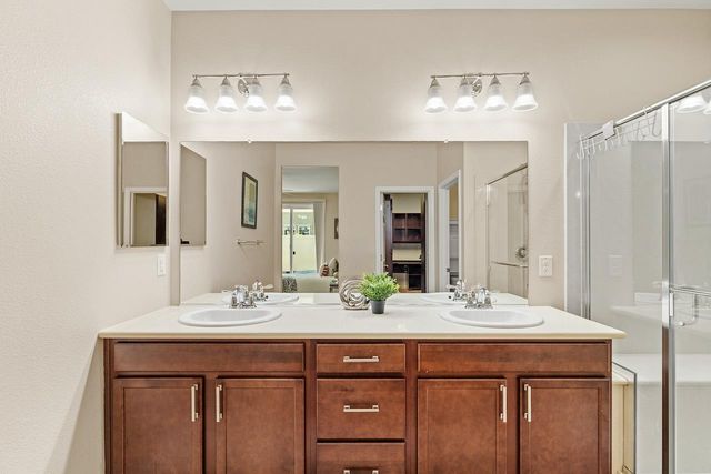 1644 Remington Oaks St, Manteca, CA 95336