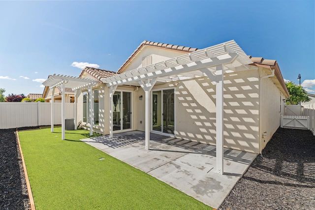 1644 Remington Oaks St, Manteca, CA 95336