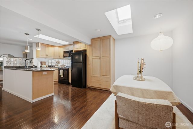 9231 26th Avenue SW, Seattle, WA 98106