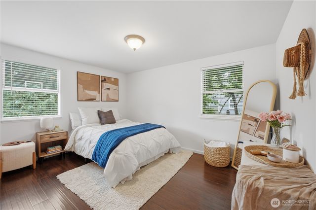 9231 26th Avenue SW, Seattle, WA 98106