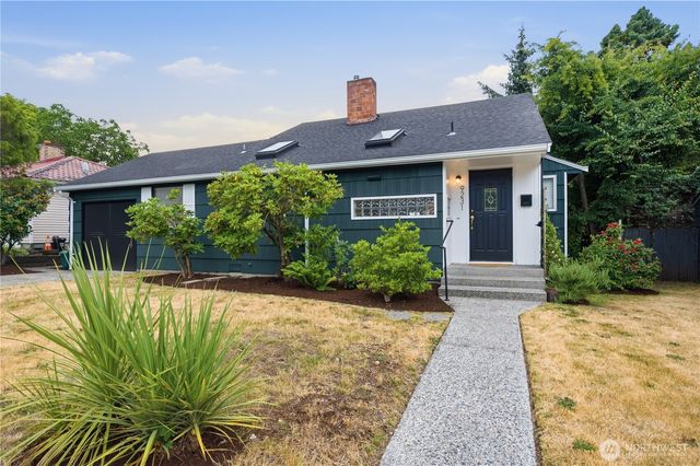 9231 26th Avenue SW, Seattle, WA 98106