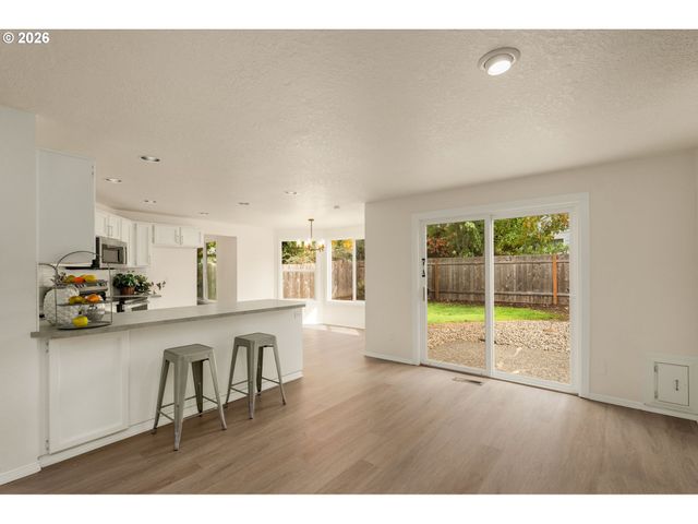 2412 Sw 214TH Pl, Beaverton, OR 97003