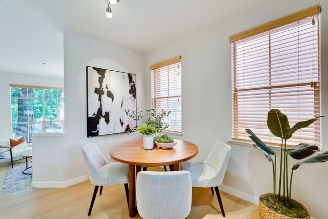 142 Pacchetti Way, Mountain View, CA 94040