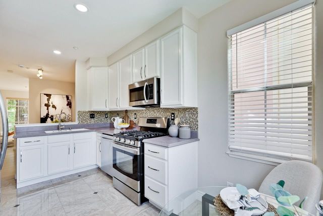 142 Pacchetti Way, Mountain View, CA 94040