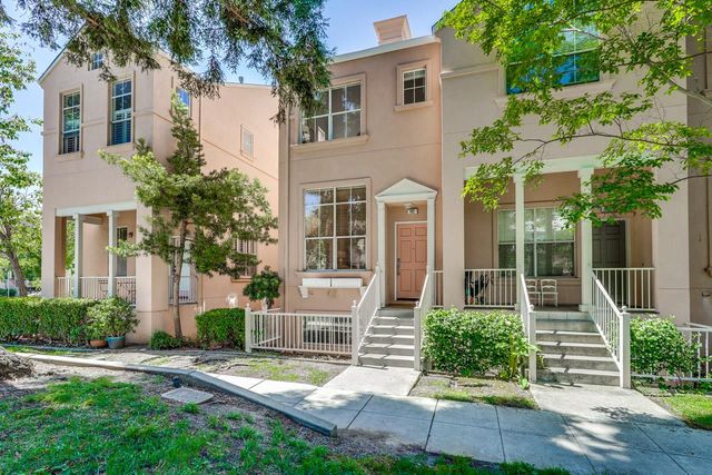 142 Pacchetti Way, Mountain View, CA 94040