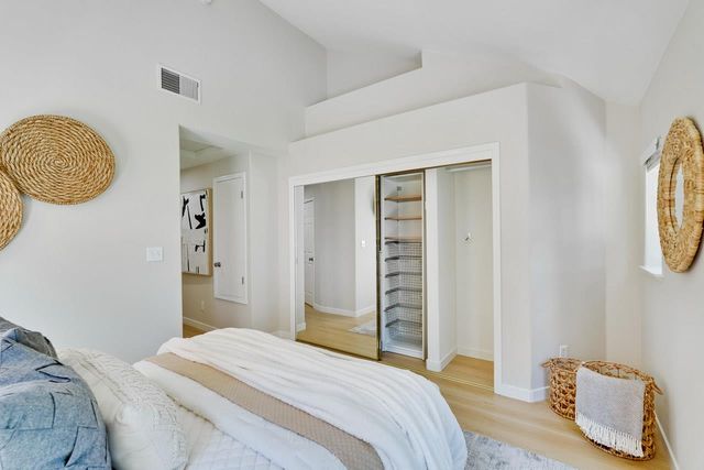 142 Pacchetti Way, Mountain View, CA 94040