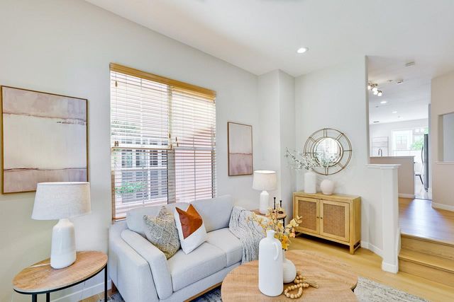142 Pacchetti Way, Mountain View, CA 94040