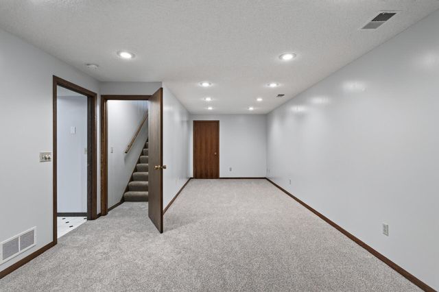 17181 Panama Avenue, Prior Lake, MN 55372