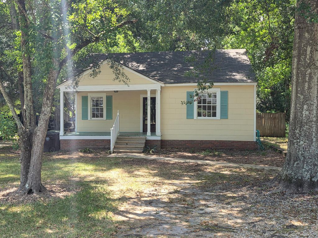 2010 Mamie St., Hattiesburg, MS 39401