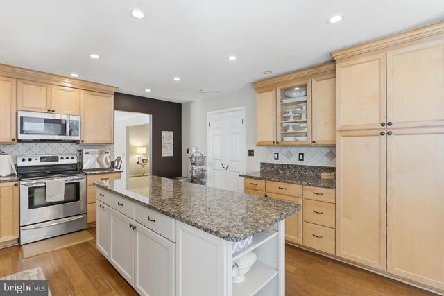 19201 FOREST BROOK RD, Germantown, MD 20874