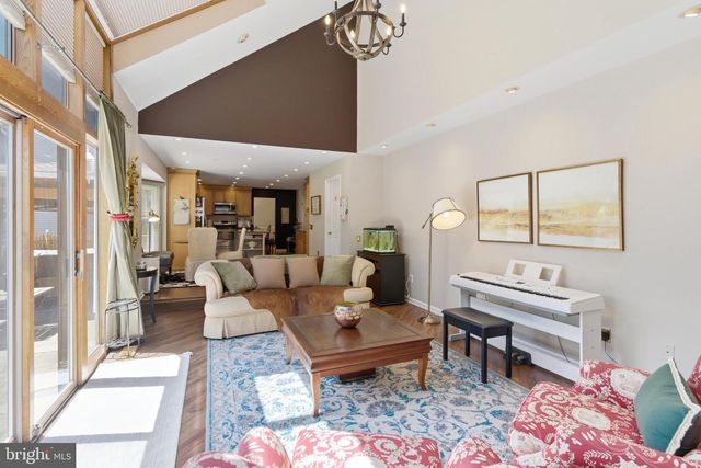 19201 FOREST BROOK RD, Germantown, MD 20874