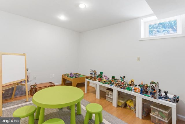 19201 FOREST BROOK RD, Germantown, MD 20874