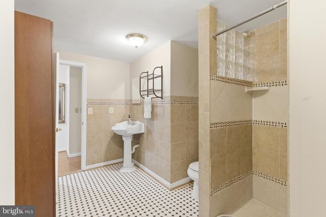 19201 FOREST BROOK RD, Germantown, MD 20874
