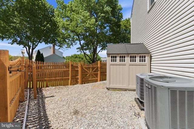 19201 FOREST BROOK RD, Germantown, MD 20874