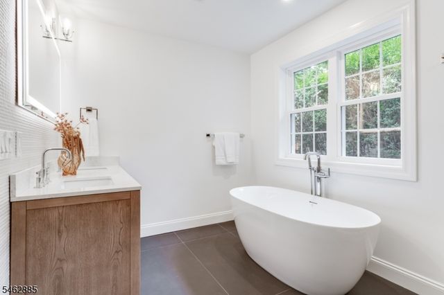 73 Highland Ave, Maplewood Twp., NJ 07040