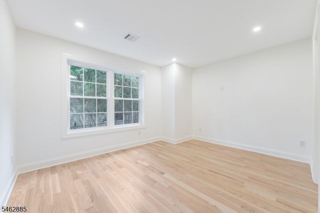 73 Highland Ave, Maplewood Twp., NJ 07040