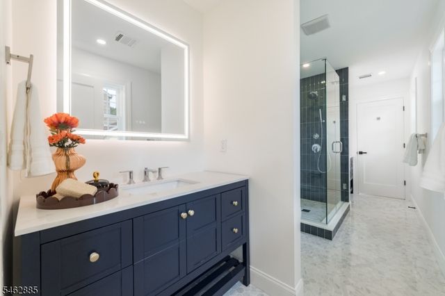 73 Highland Ave, Maplewood Twp., NJ 07040