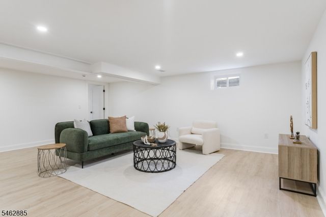 73 Highland Ave, Maplewood Twp., NJ 07040