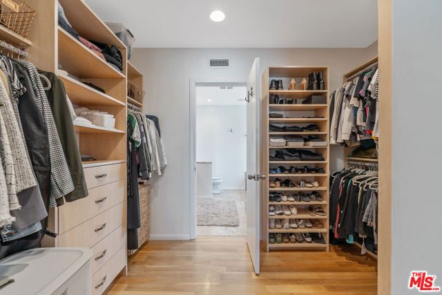4246 S Cloverdale Avenue, Los Angeles, CA 90008