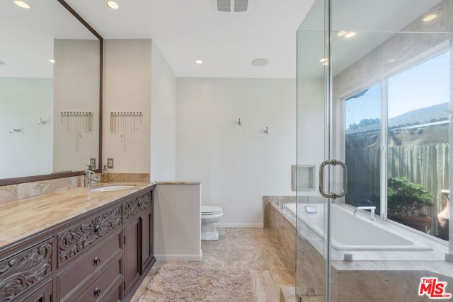 4246 S Cloverdale Avenue, Los Angeles, CA 90008