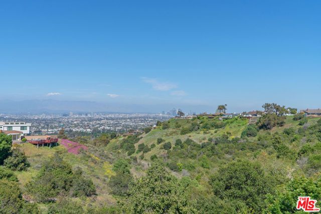 4246 S Cloverdale Avenue, Los Angeles, CA 90008