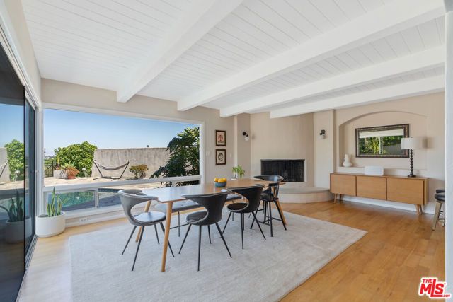 4246 S Cloverdale Avenue, Los Angeles, CA 90008