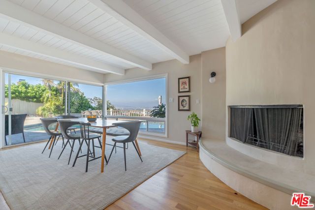 4246 S Cloverdale Avenue, Los Angeles, CA 90008