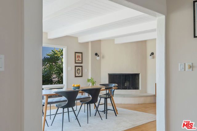 4246 S Cloverdale Avenue, Los Angeles, CA 90008