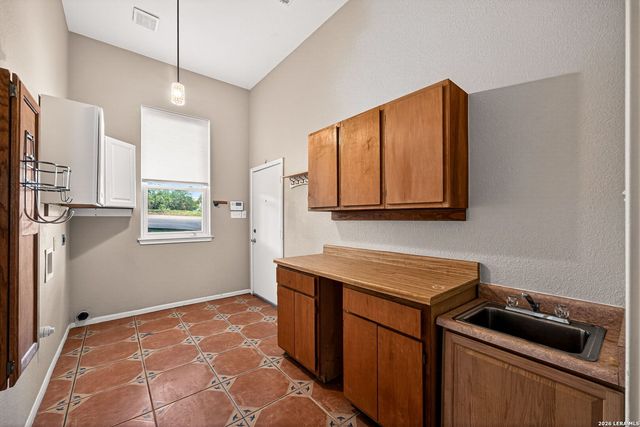 25819 WHATA VW, San Antonio, TX 78260