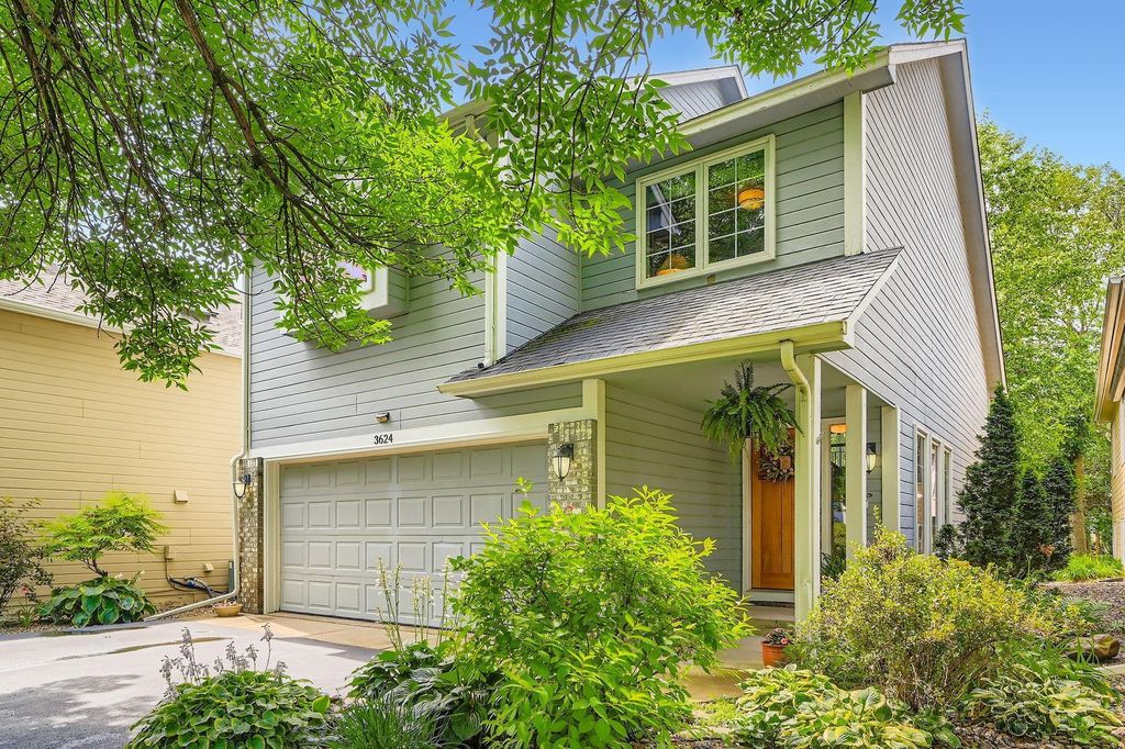 3624 Sussex Place, Minnetonka, MN 55345