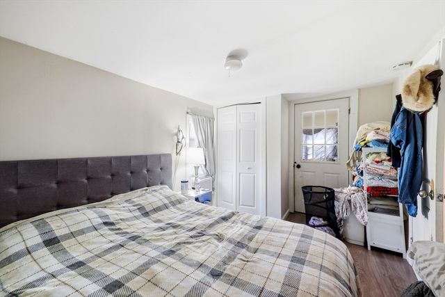 30 Mazarin St, Springfield, MA 01151