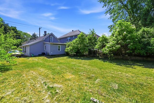 30 Mazarin St, Springfield, MA 01151
