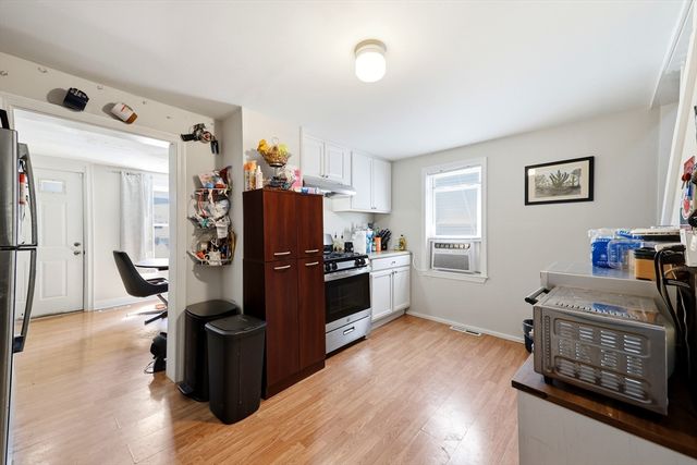30 Mazarin St, Springfield, MA 01151